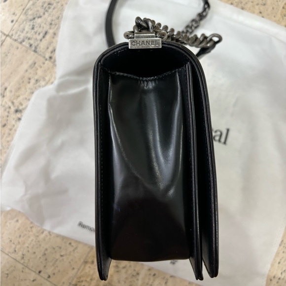 Chanel Large Boy Bag - Picture 4 of 15